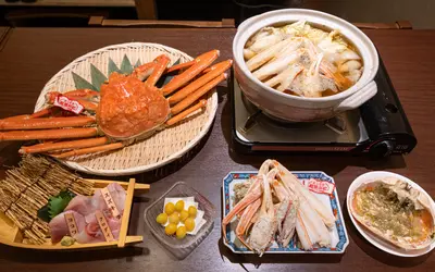 八王子で冬の味覚の王様を味わい尽くす！『酒菜』で鳥取直送松葉ガニを含めたカニ三昧コースの提供を開始。