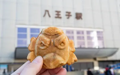 高尾山でしか買えない『天狗焼』が下界に降臨！？累計800万個の名物が今だけ八王子駅前に登場