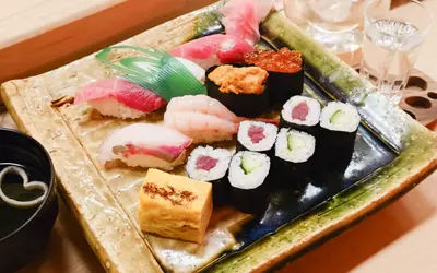 昭和48年創業。秋川街道沿いで長く愛される老舗寿司に行ってきた