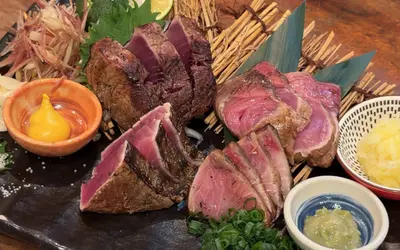 八王子の活気あふれる居酒屋で食べる藁焼き料理！『心地酔い真っすぐ』