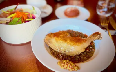 フランス＆ベルギーで修行したシェフの本格ビストロ『フェルム』でお手軽ランチ開始【西八王子】