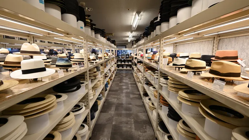 1,700以上の帽子が並ぶ!!『時谷堂百貨』が来店型帽子倉庫をオープン！