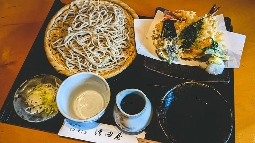 絶品！平山城址公園『増田屋』で味わえる季節の天ぷらとお蕎麦