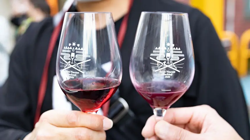 【3/17チケット販売】ワイン片手に街歩き！『八王子ワインフェスティバル2026』5月開催！