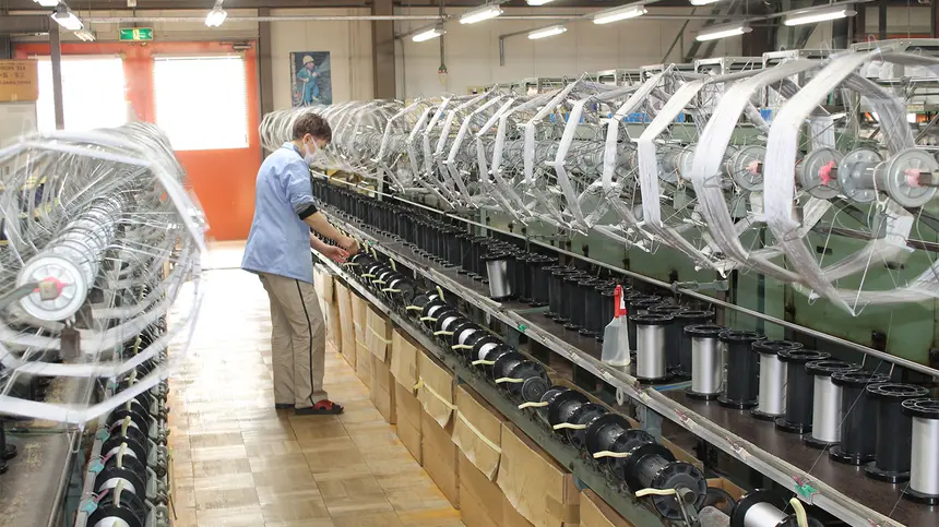 【よみっこ】都内最大のネクタイ生地製織工場『成和ネクタイ研究所』