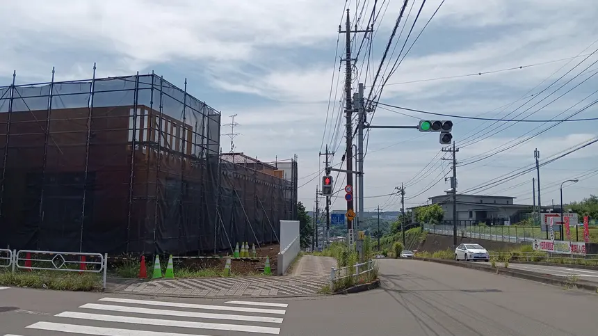 街のウ・ワ・サ。10月中旬・椚田町の独楽寿司の向いにはま寿司がオープンするらしい