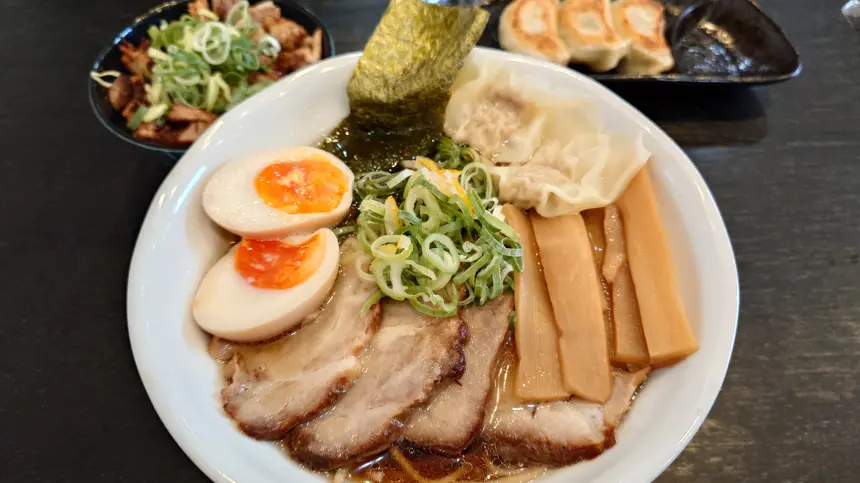 あの人気店が淡麗系に!?ラーメン好きがうなる3種の主力麺とは?