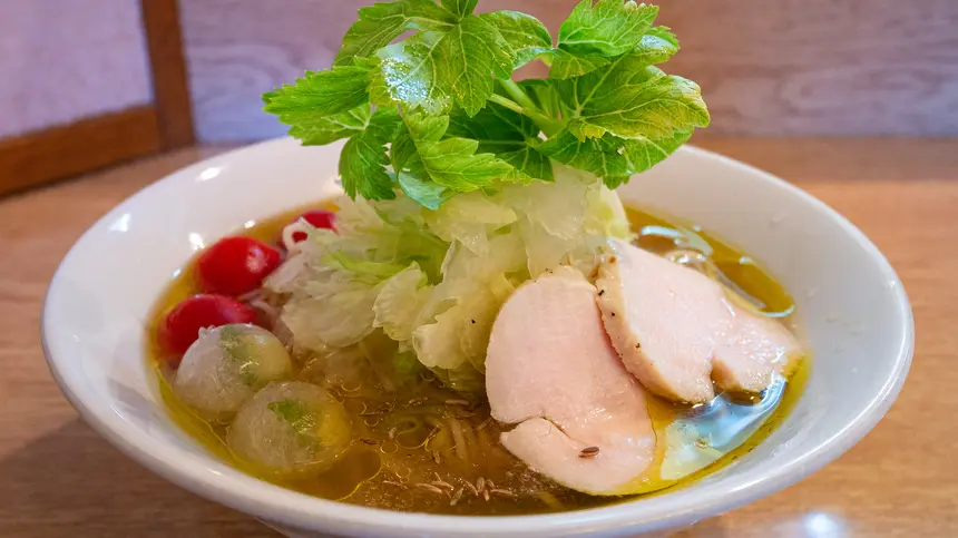 夏の新定番！？セロリ嫌い、返上します。冷たいラーメンがうますぎた件