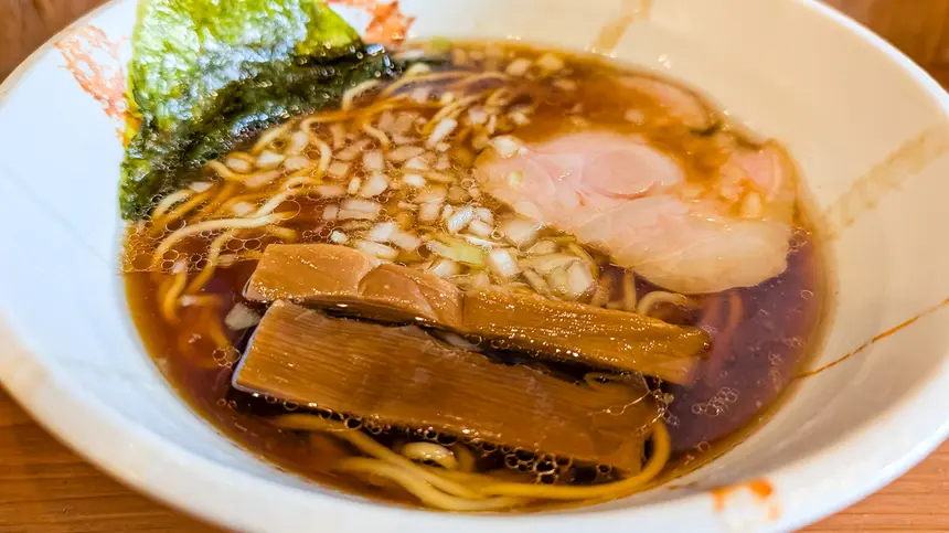 濃厚なのにすっきり!八王子『めん屋とんぼ』で自分好みの一杯を楽しむ
