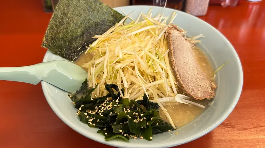 オープン初日ダッシュ!『ラーメンショップ小池』名物ネギラーメンを最速レポ【散田町】