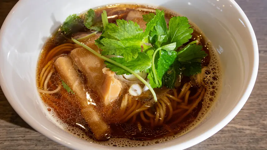 朝にやさしい煮干しの香り─『歩き出せ、クローバー』朝ラー最速レポ！