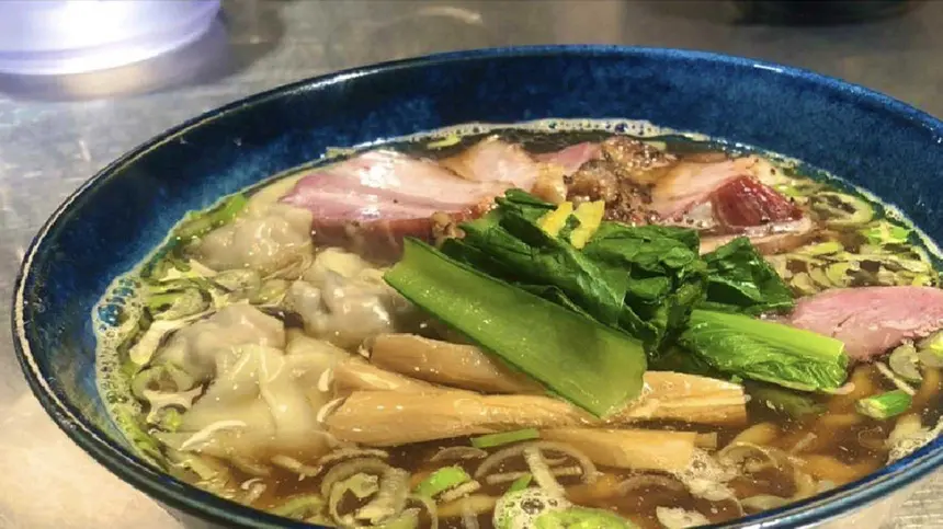 麺とスープの店　歩き出せ、クローバー(朝ラーメン)