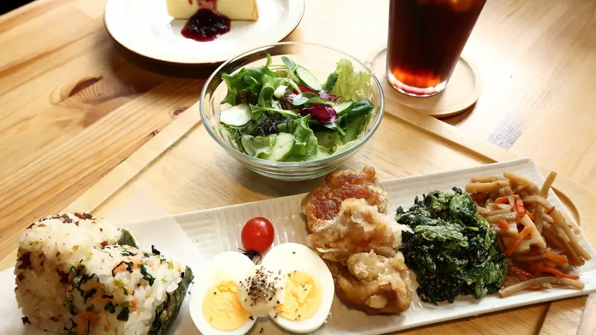 栄養満点のランチが全品680円！親子で楽しめるファミカフェ『Deep Forest』