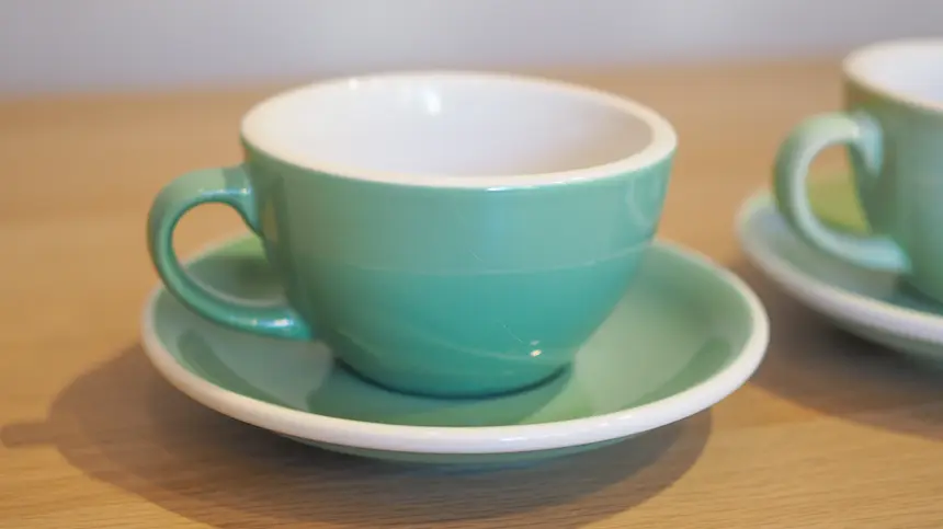 ラテアート世界大会でも使われるLOVERAMICSが1周年。“お得なセール”開催中