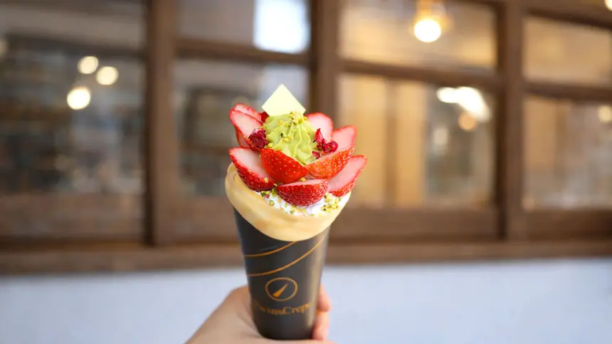あの『Twins crepe』が帰ってきた。パリの街角を思わせる特別なクレープの世界へ