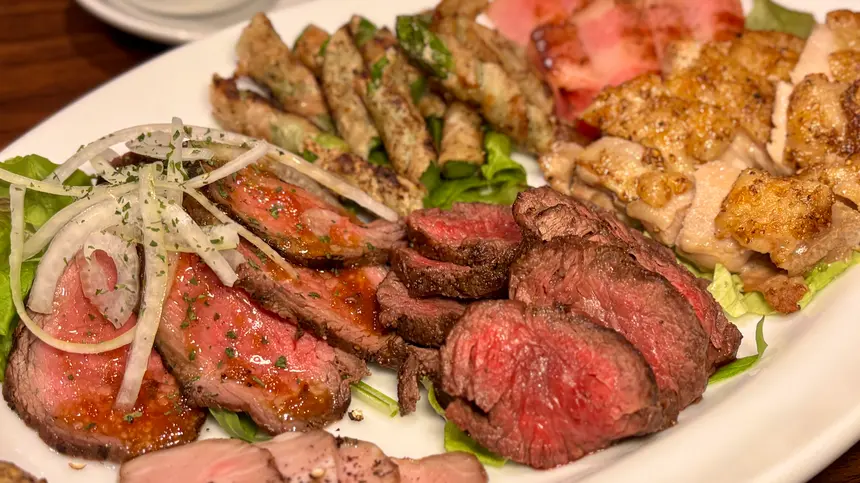 コスパ最高の肉バルを八王子駅チカで発見！ハッピーアワーもお得すぎる