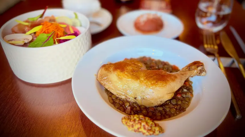 フランス＆ベルギーで修行したシェフの本格ビストロ『フェルム』でお手軽ランチ開始【西八王子】