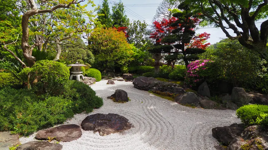 知る人ぞ知る裏高尾スポット！『高尾駒木野庭園』で五感が癒される和の